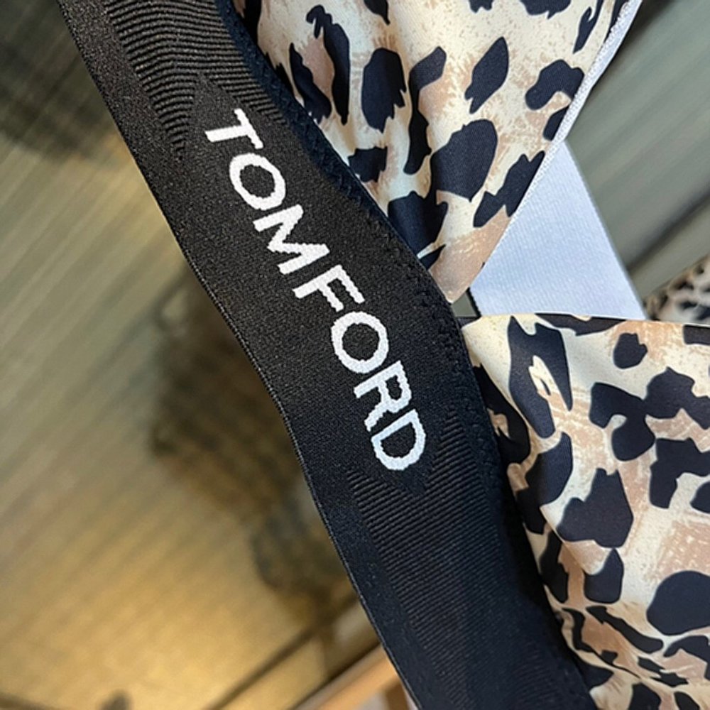 Tomford new bikini set, swimsuit set - Picture 6 of 6